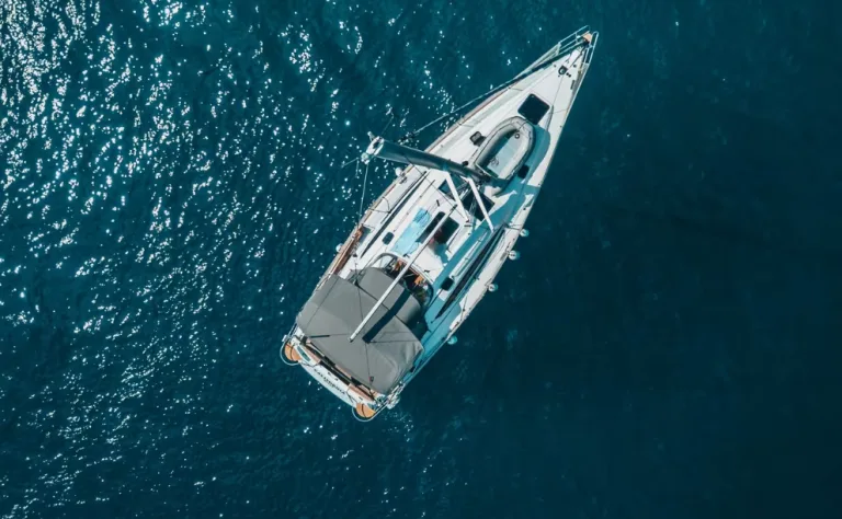 Lithium Batteries in Electric Boats: Efficient and Eco-Friendly Power